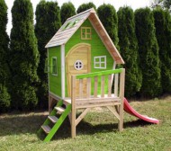 Holzspielhaus Spielturm H�NZEL-11 gr�n von SWISS OUTDOOR